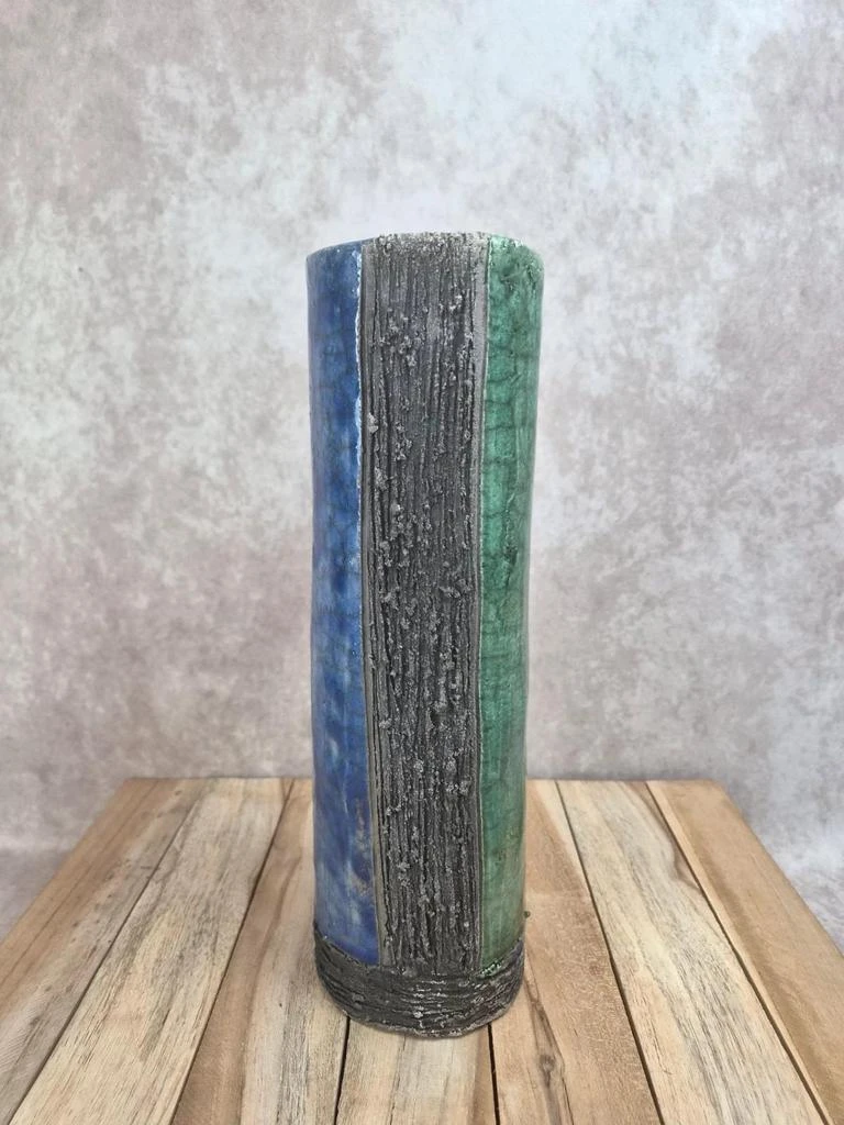 Grand vase d’atelier style raku bleu et vert signé – 30 cm